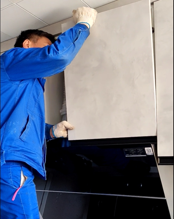 客戶說當初追媳婦就是靠著一手好廚藝才娶到家的，所以廚房是兩個人最溫存的地方